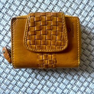Kompanero vintage leather compact tan wallet